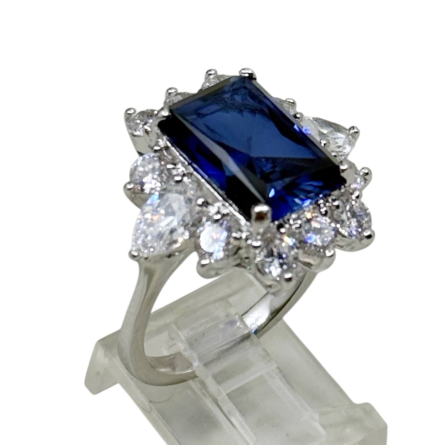 Heritage Collection sterling silver cubic zirconia cocktail ring - GM355