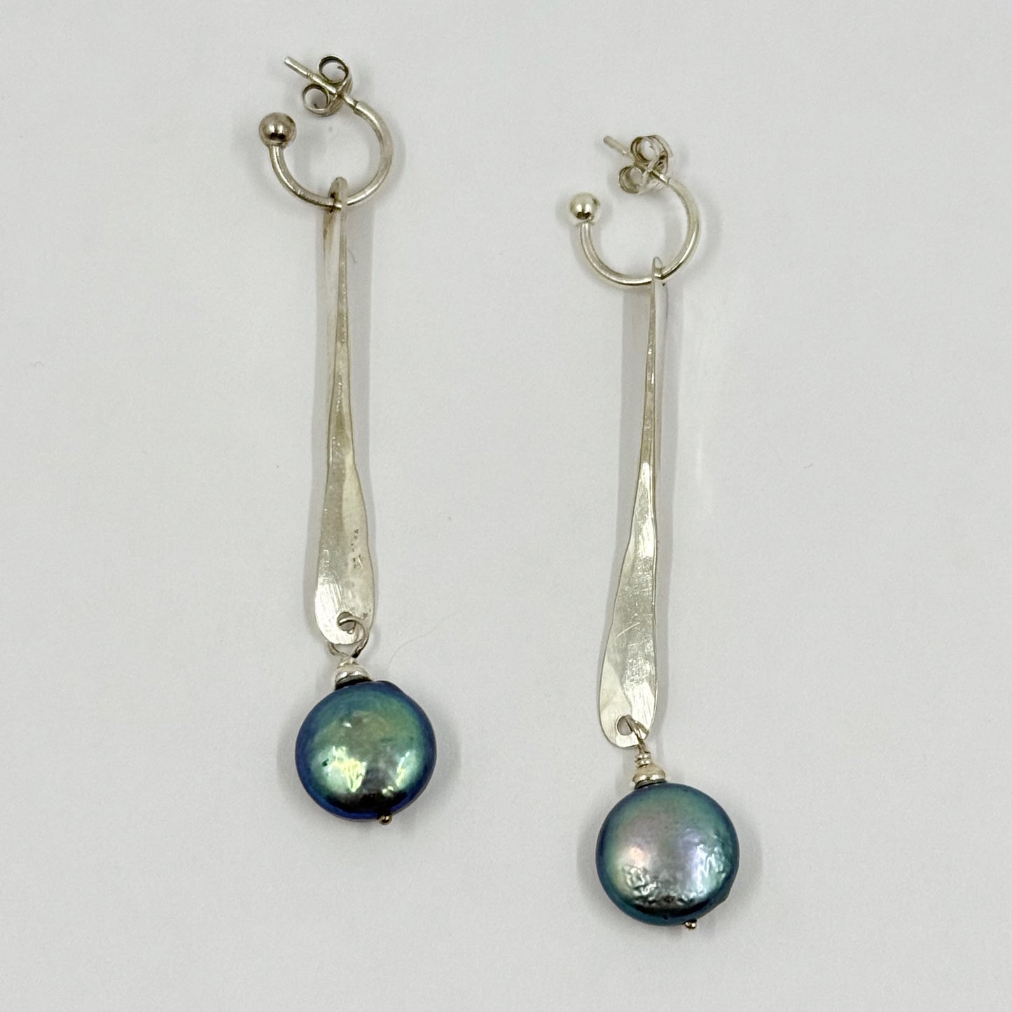 Contemporary sterling silver pearl drop earrings - GM103