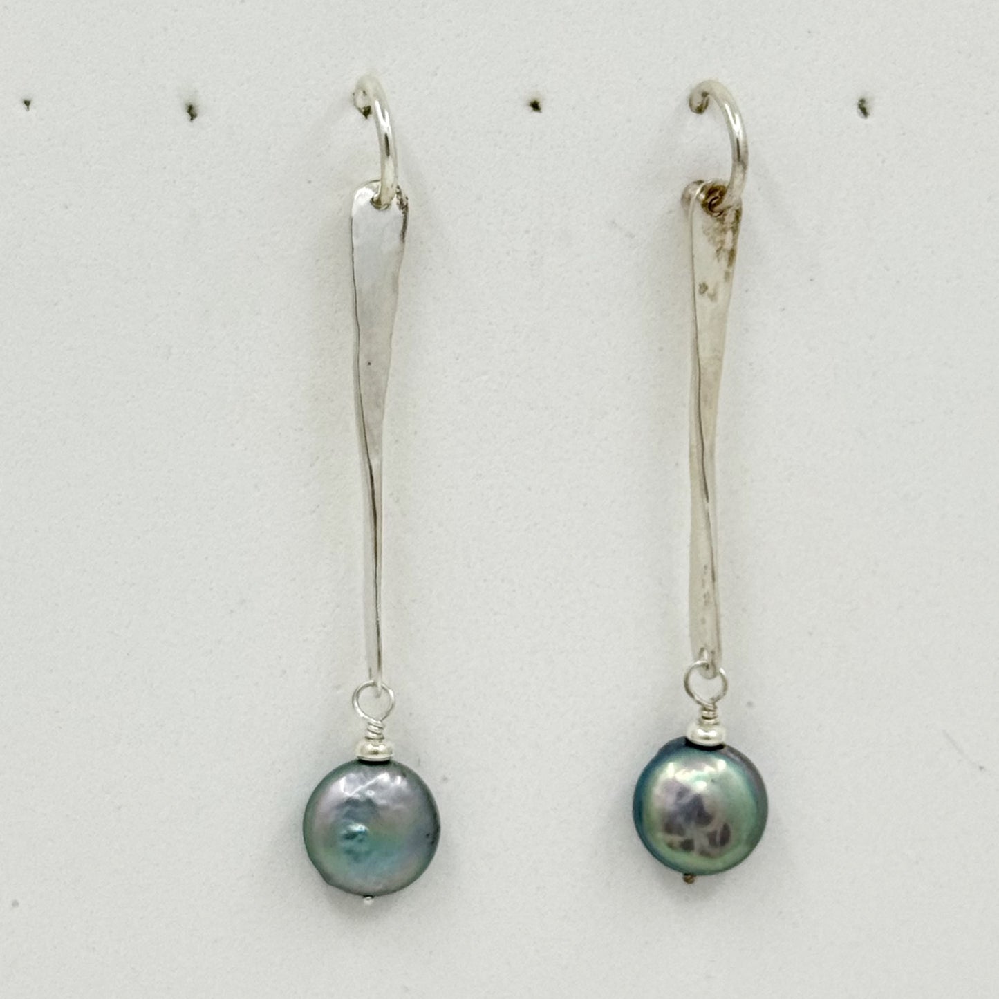 Contemporary sterling silver pearl drop earrings - GM103