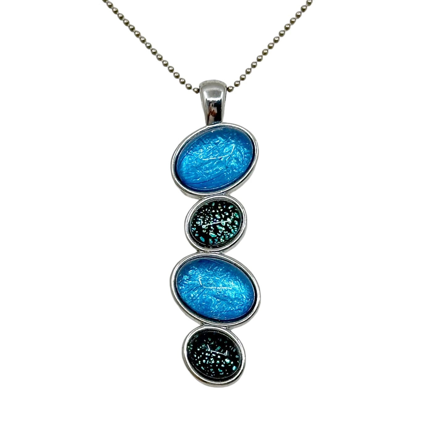 Lia Sophia silver tone glass pendant - GM3011