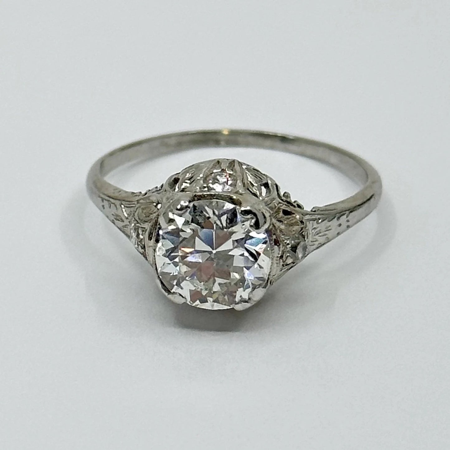 Art Deco 1.65 carat Old European cut diamond platinum engagement ring