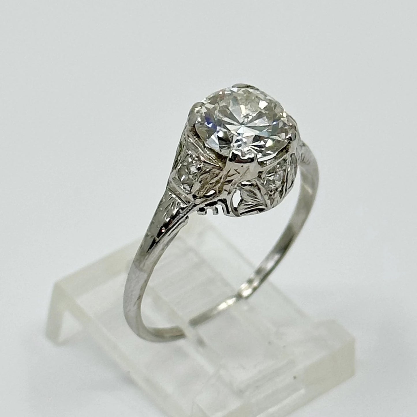 Art Deco 1.65 carat Old European cut diamond platinum engagement ring