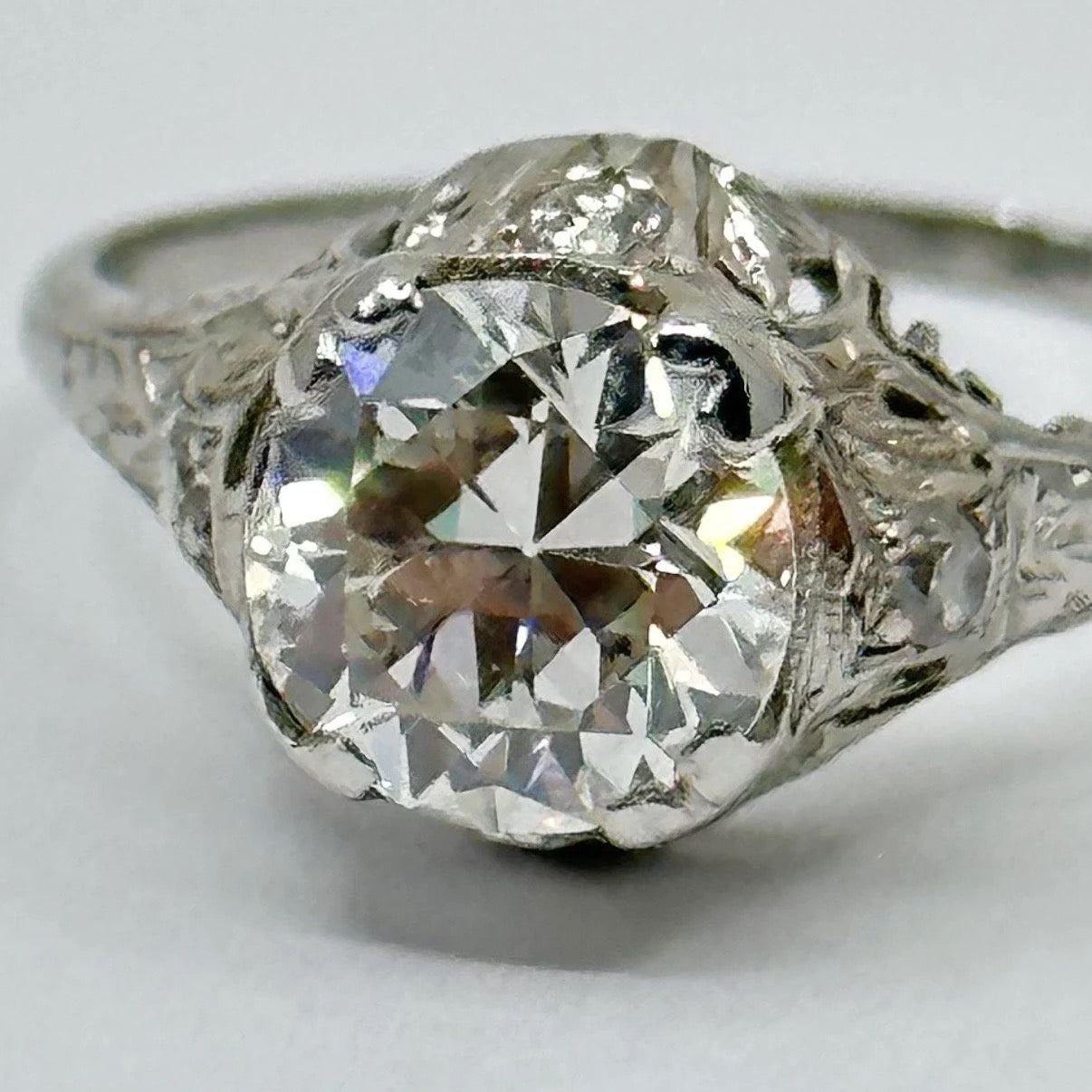 Art Deco 1.65 carat Old European cut diamond platinum engagement ring