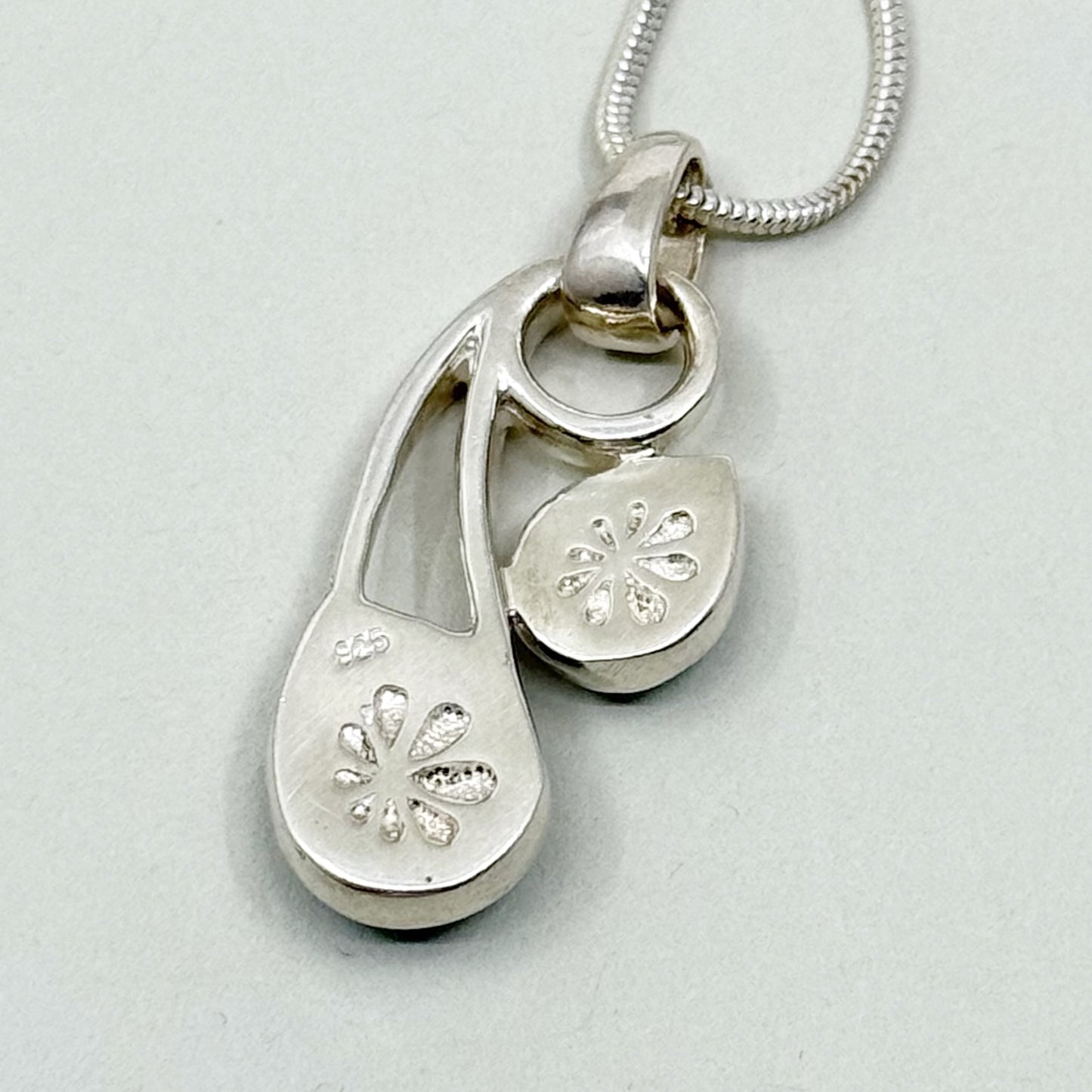 sterling silver Larimar pendant - GM1065
