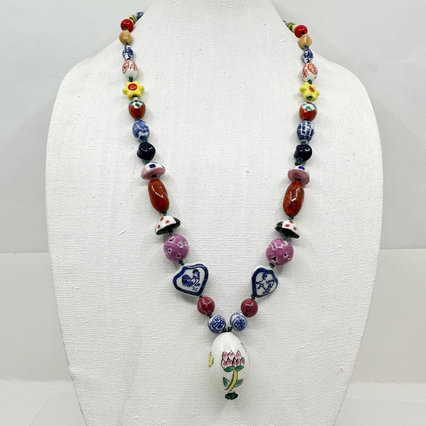 Vintage Chinese Hand painted porcelain bead necklace - GM1067