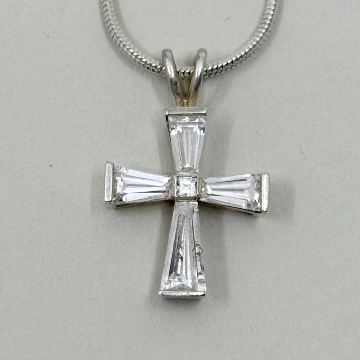 sterling silver cubic zirconia cross pendant - GM1070