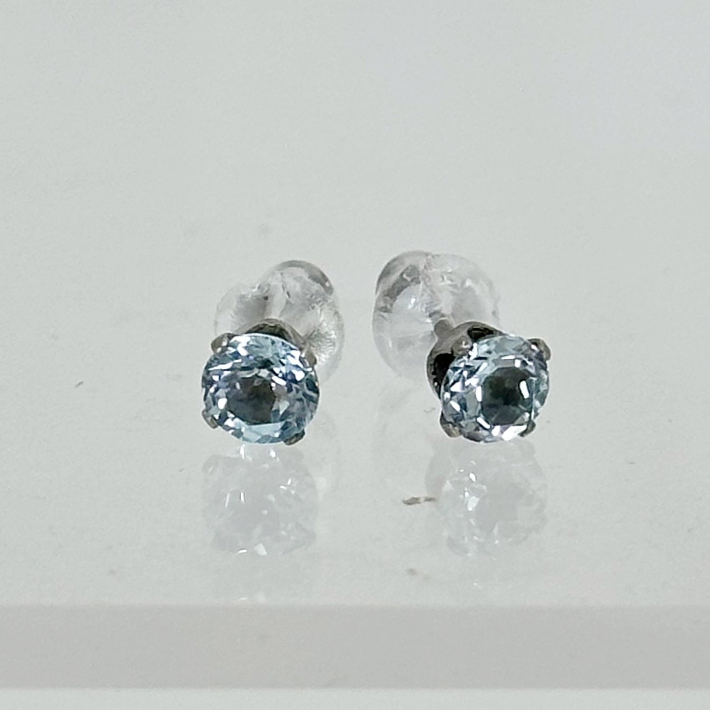 sterling silver blue topaz stud earrings - GM1073