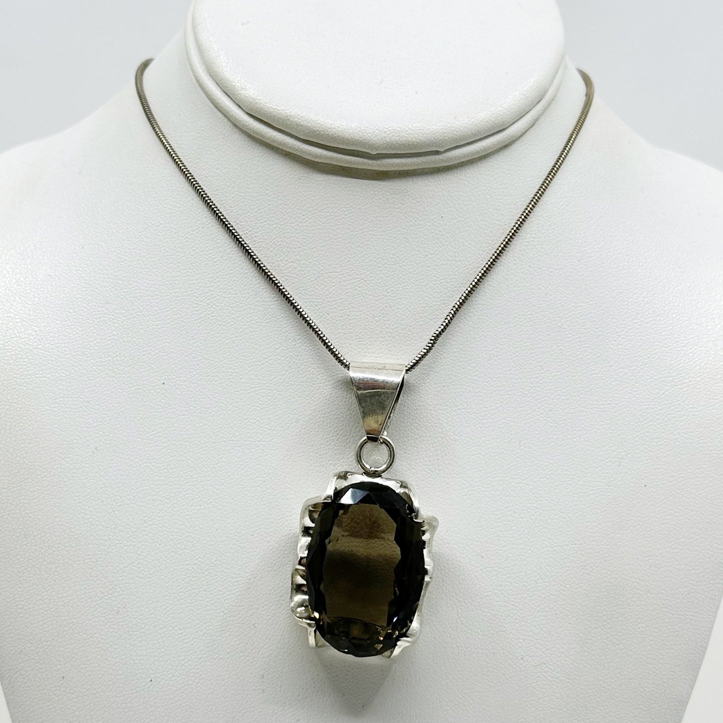 Oversized Mexican sterling silver smoky Quartz pendant - GM1079