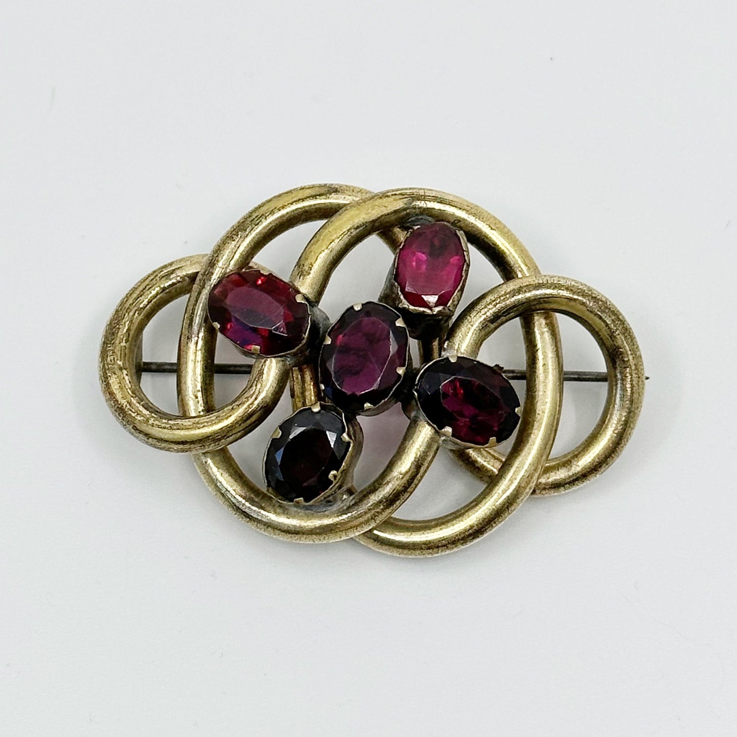 Late Edwardian pinchbeck garnet brooch - GM1086