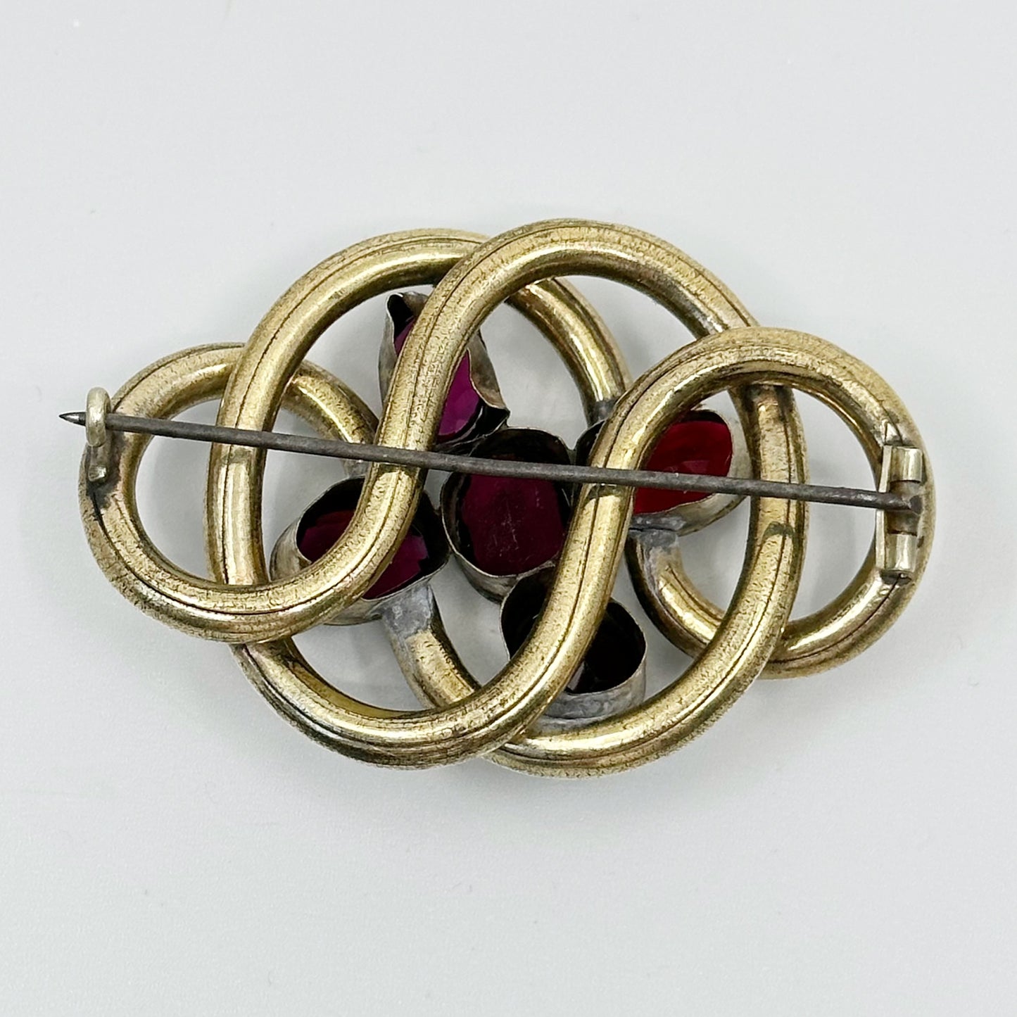 Late Edwardian pinchbeck garnet brooch - GM1086
