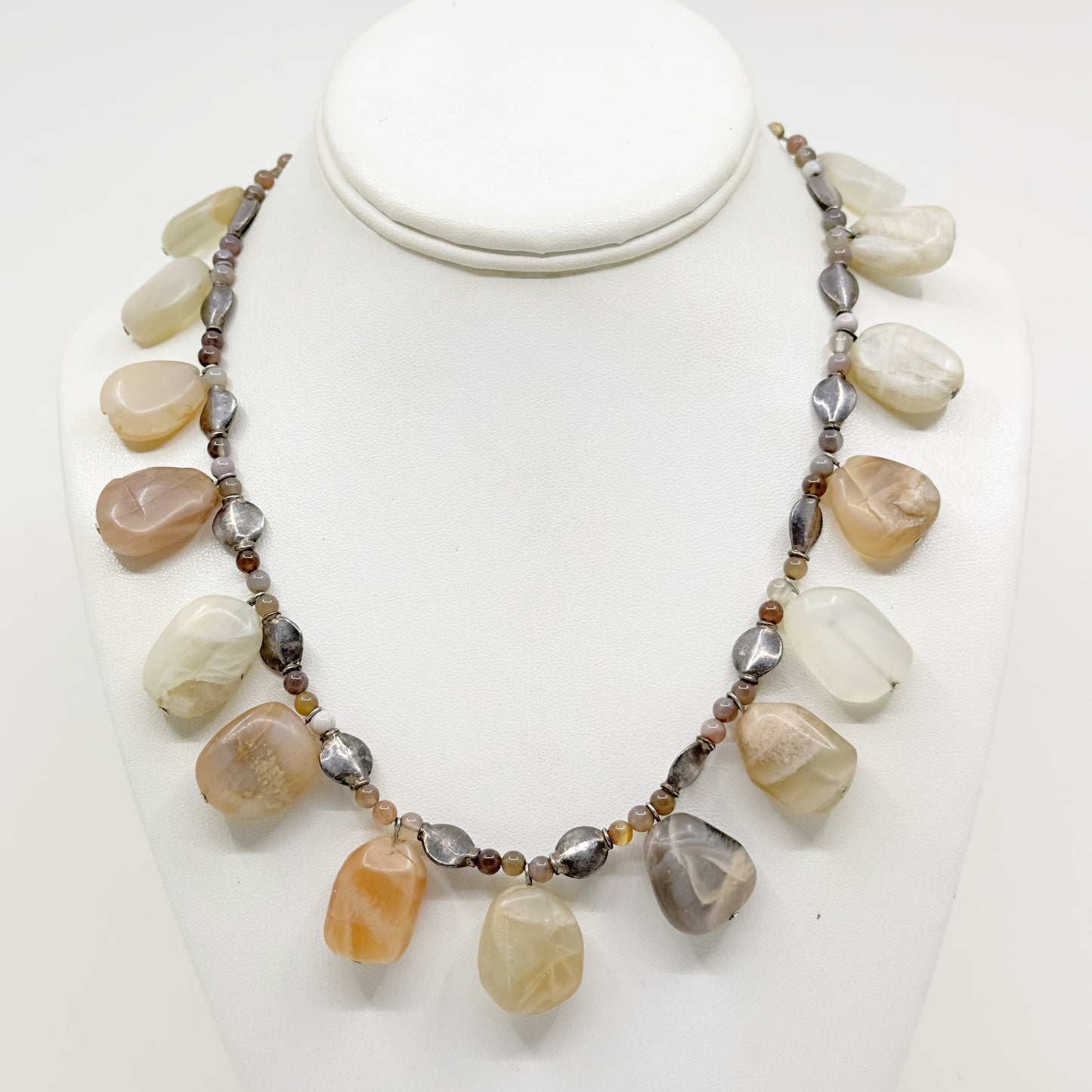Vintage sterling silver Tumbled moonstone bead necklace - GM1142