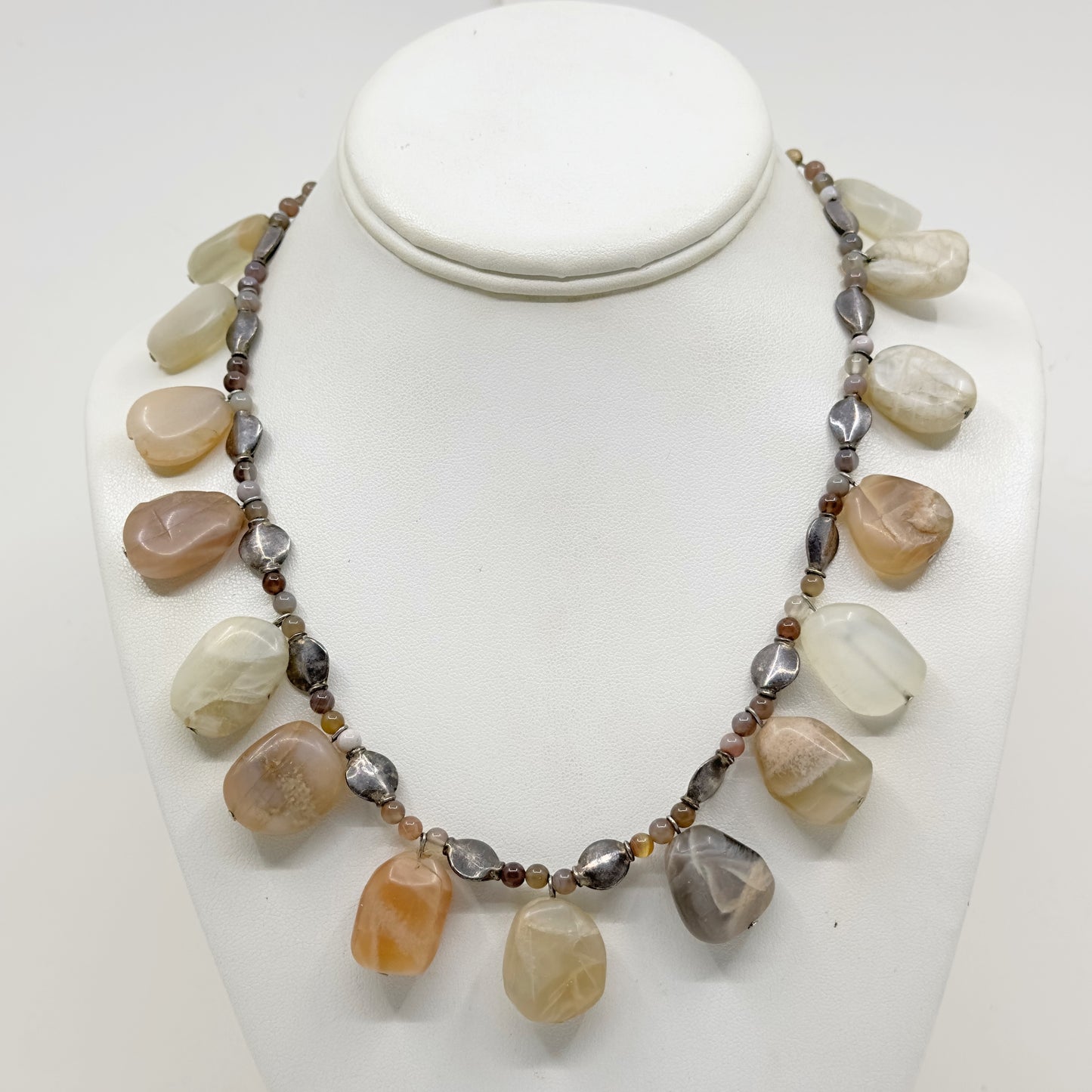Vintage sterling silver Tumbled moonstone bead necklace - GM1142