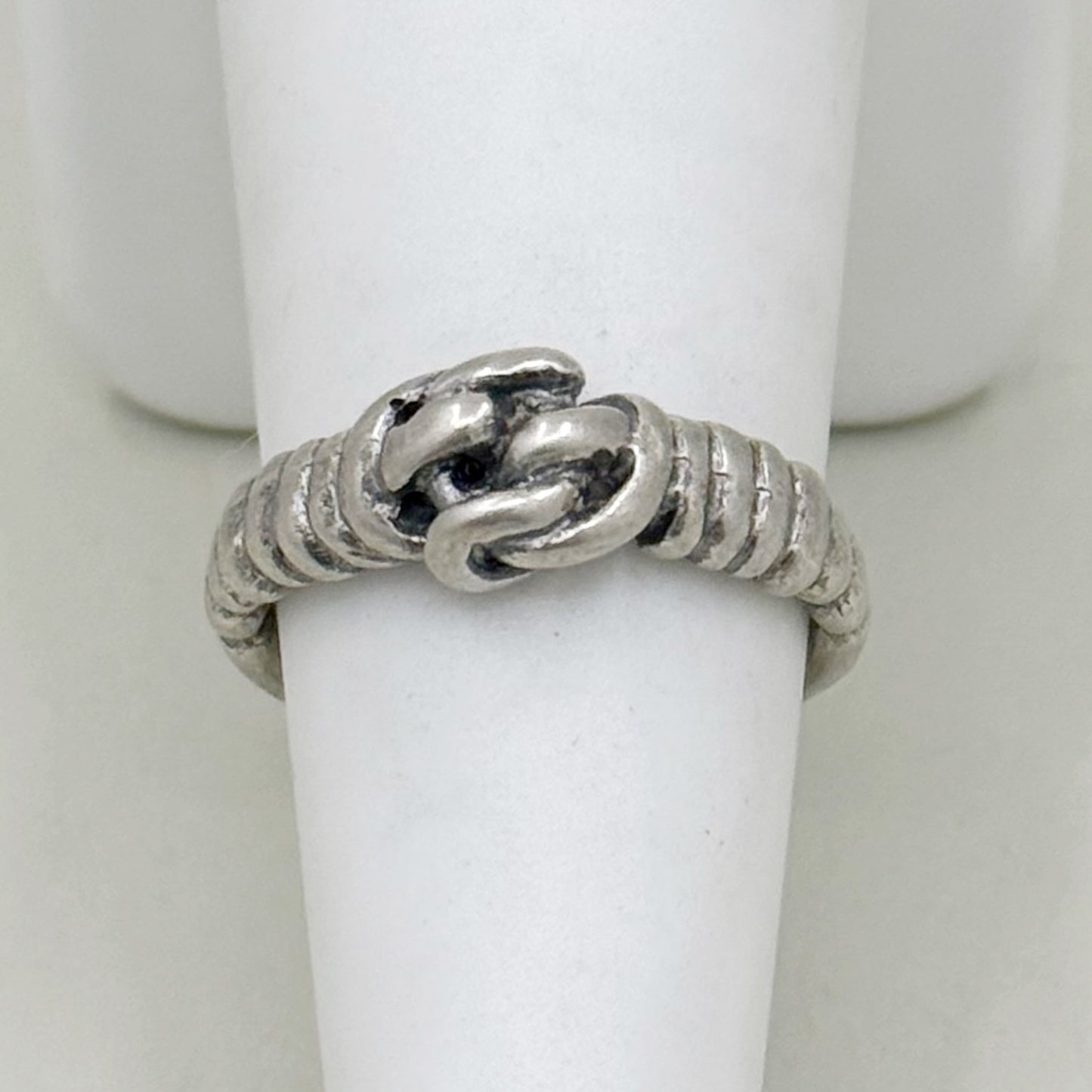 MMA Metropolitan Museum of Art sterling silver knot ring - GM120