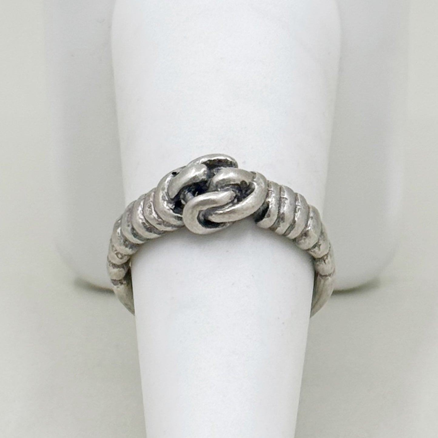 MMA Metropolitan Museum of Art sterling silver knot ring - GM120