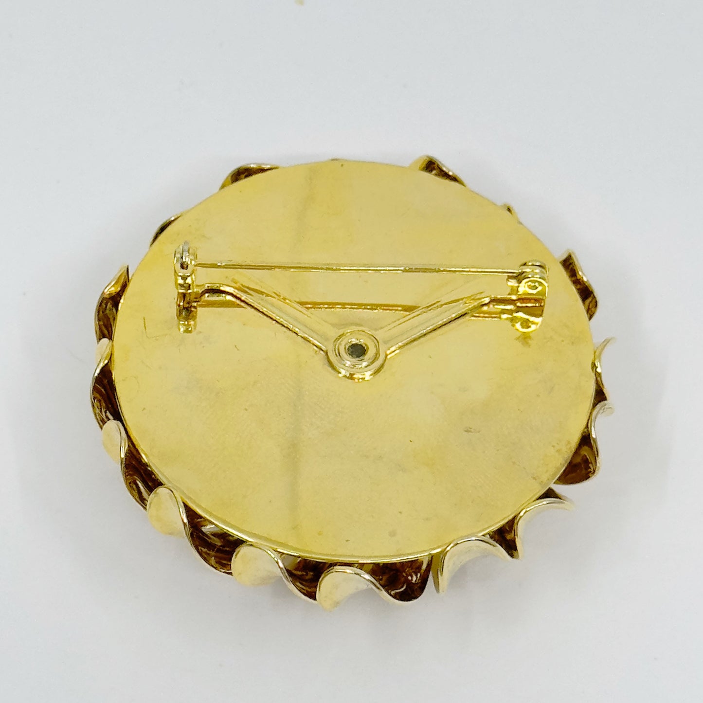 Vintage Gold tone diamante rhinestone flower motif brooch - GM3013