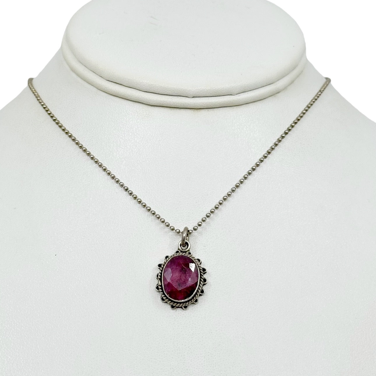 Sterling silver ruby pendant - GM135