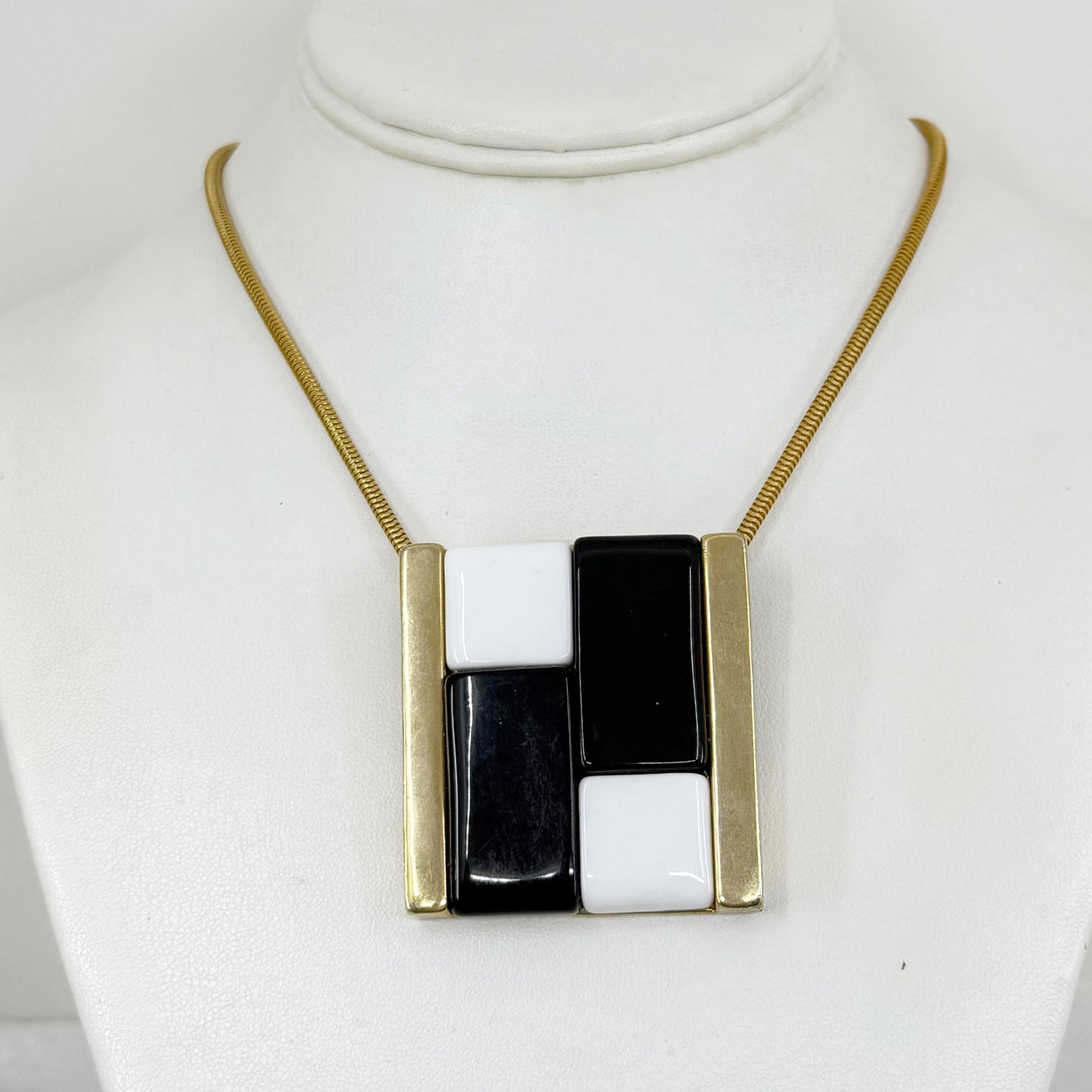Vintage Gold tone lucite blocks pendant necklace - GM3016