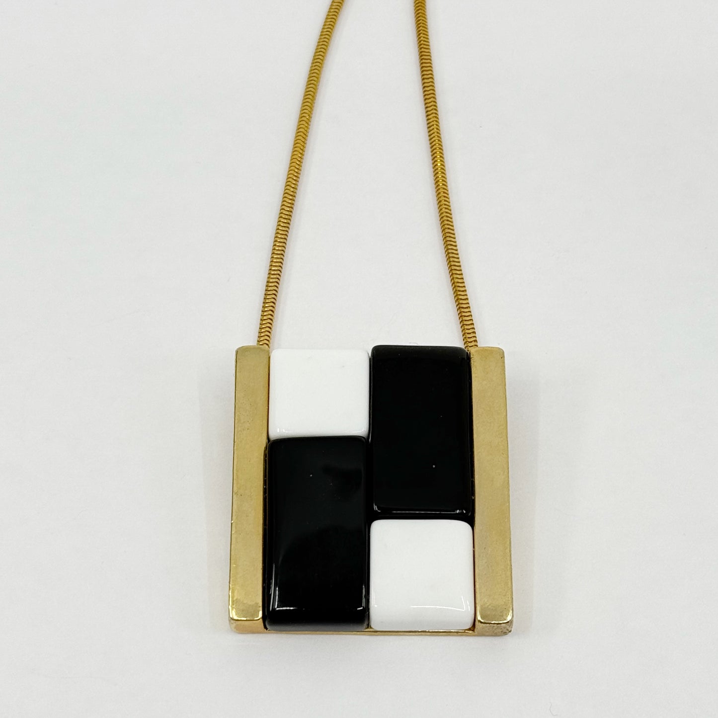 Vintage Gold tone lucite blocks pendant necklace - GM3016