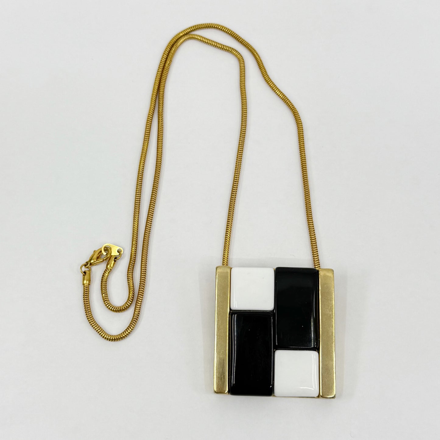 Vintage Gold tone lucite blocks pendant necklace - GM3016