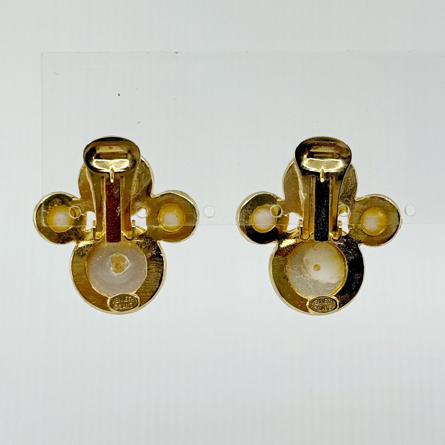 Vintage Kenneth J Lane KJL Gold Tone Pearl clip on earrings - GM1502