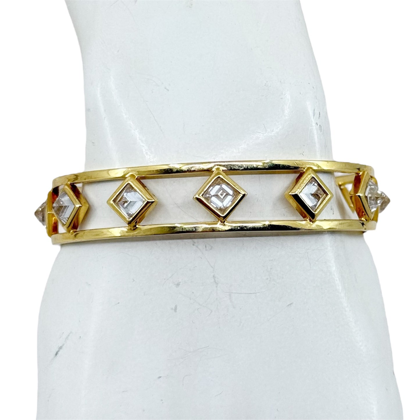 Juicy Couture Gold Tone crystal bangle bracelet - GM1518