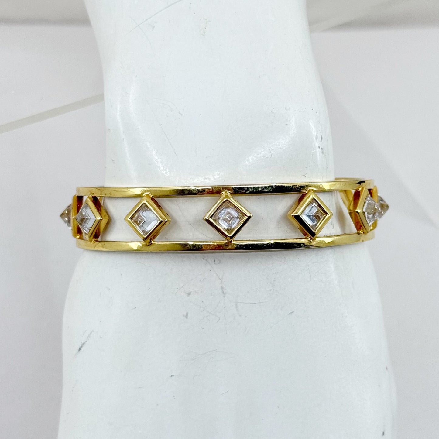 Juicy Couture Gold Tone crystal bangle bracelet - GM1518