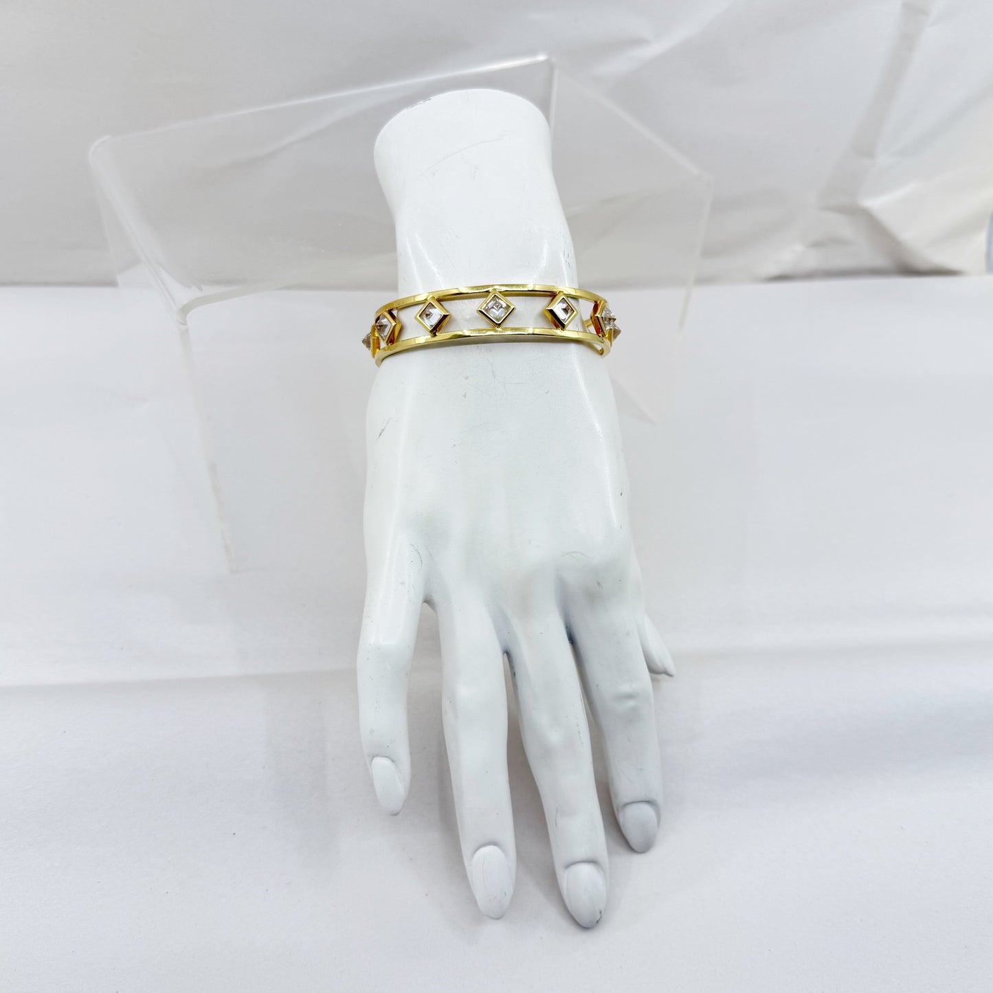 Juicy Couture Gold Tone crystal bangle bracelet - GM1518