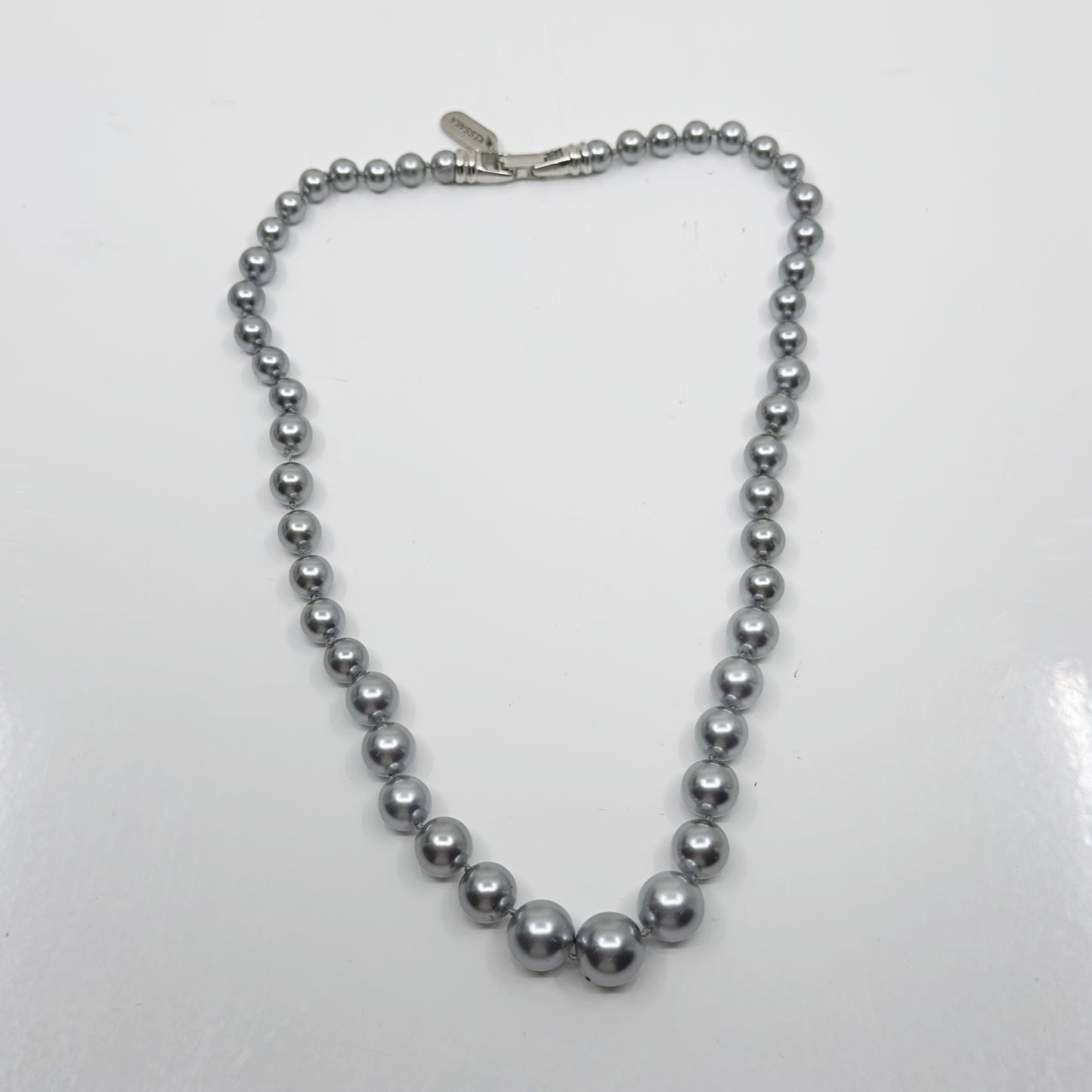 Kissaka Silver Tone graduated gray pearl necklace GM1562