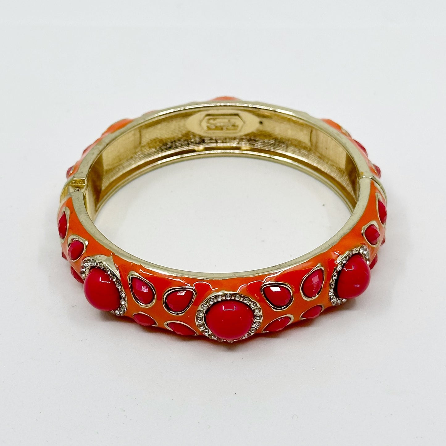 Sequin Gold tone Lucite cabochon Enamel Hinged bangle bracelet GM1567