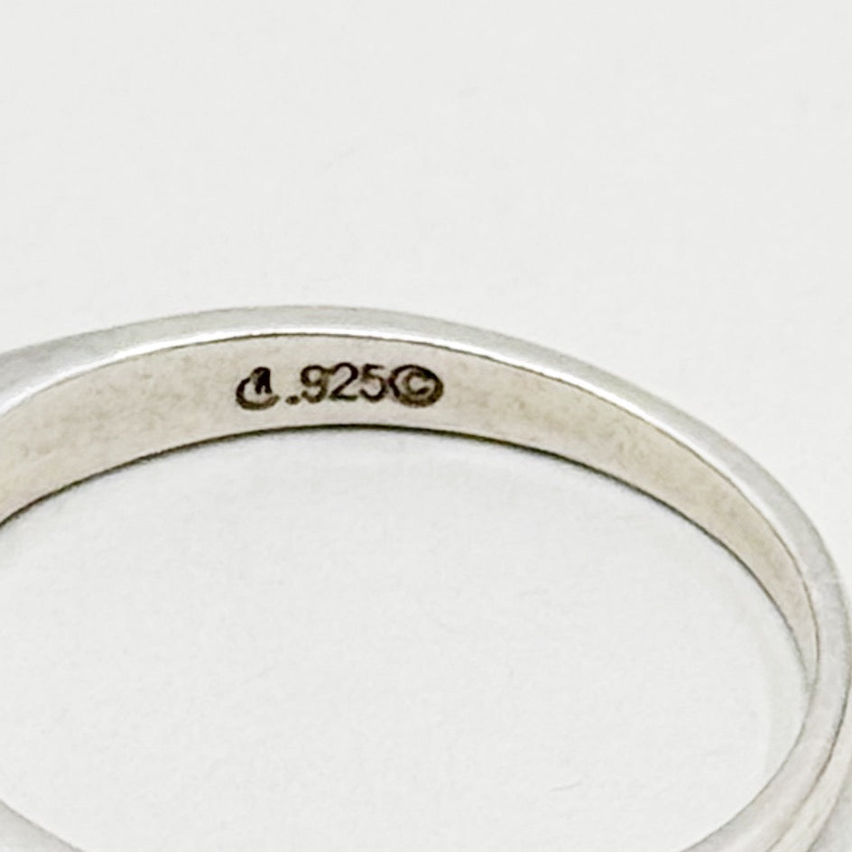 Bask sterling silver peridot cabochon band ring - GM169