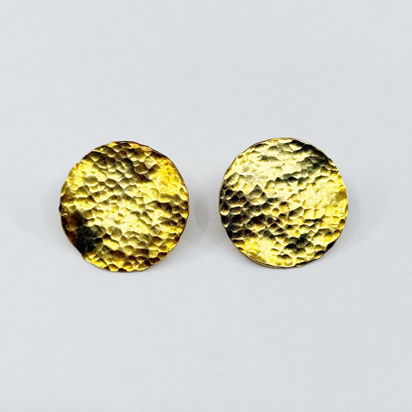 22k gold over sterling silver hammered disk stud earrings - GM172