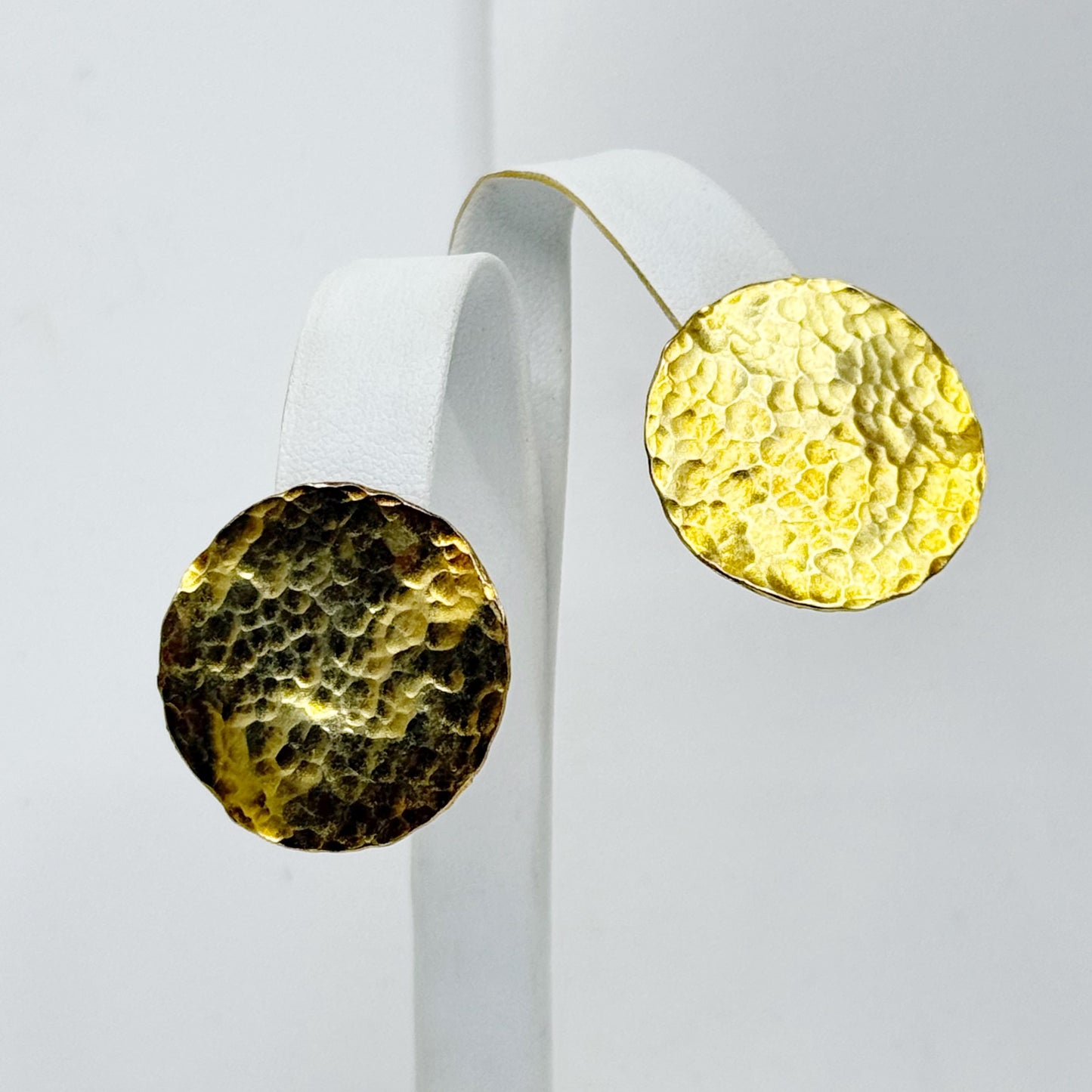 22k gold over sterling silver hammered disk stud earrings - GM172