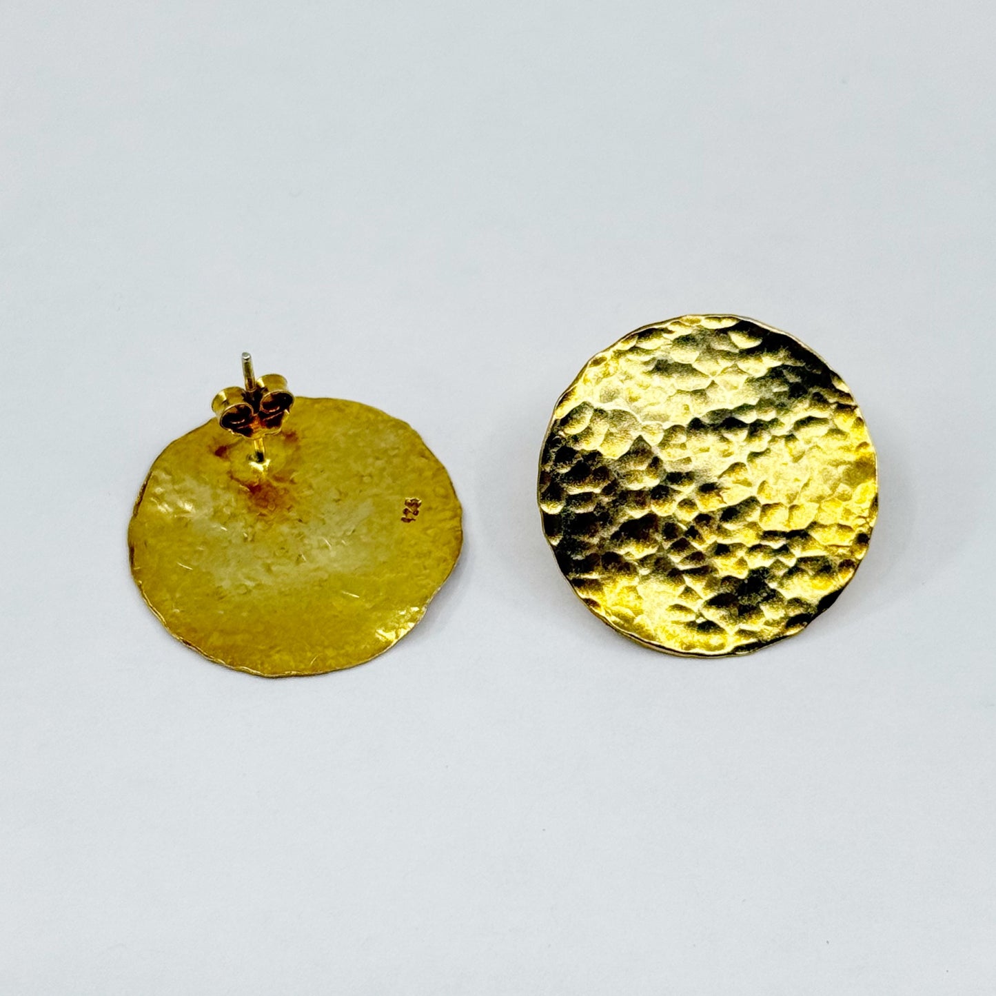 22k gold over sterling silver hammered disk stud earrings - GM172
