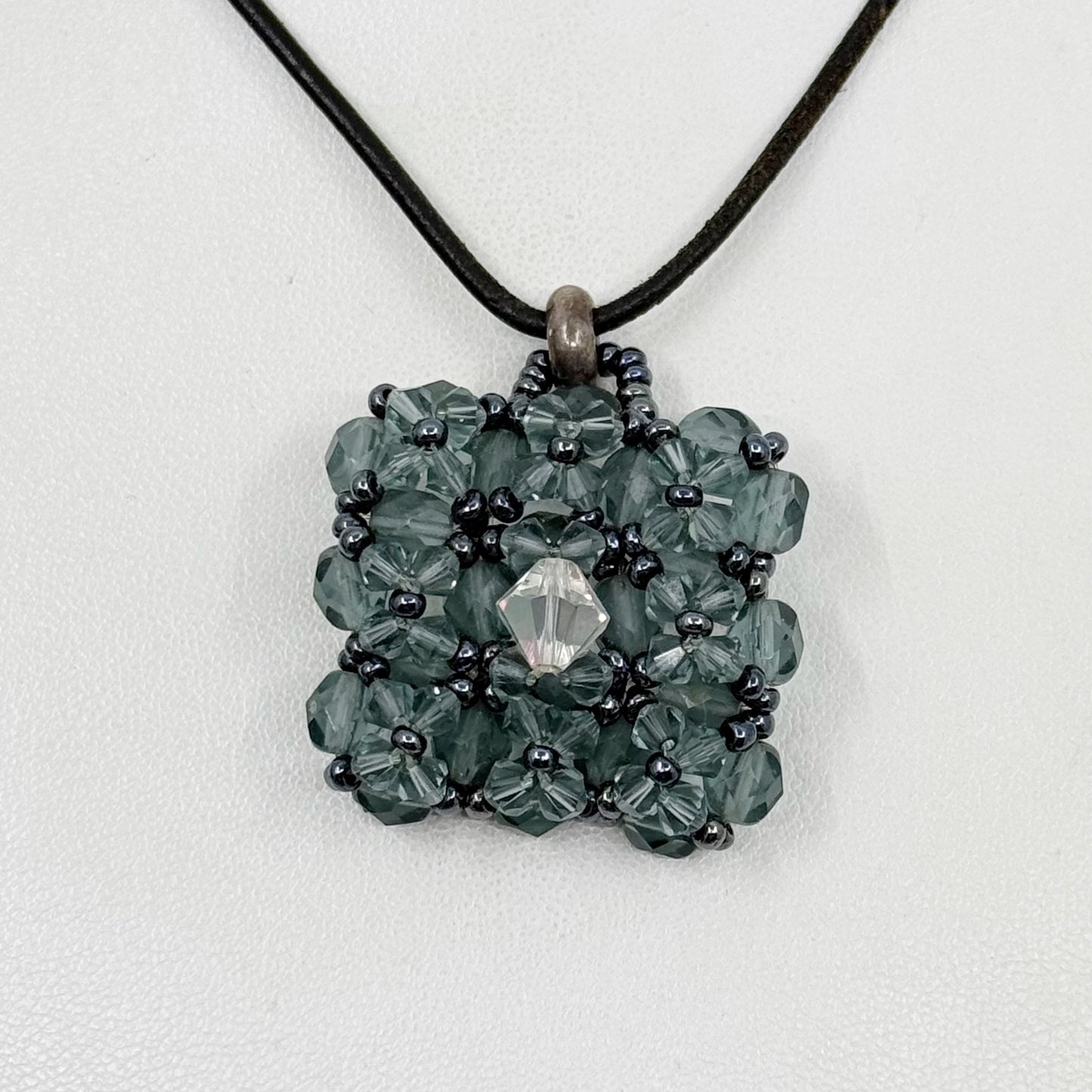 Hand Made silver plated crystal bead pendant cord necklace - GM3021