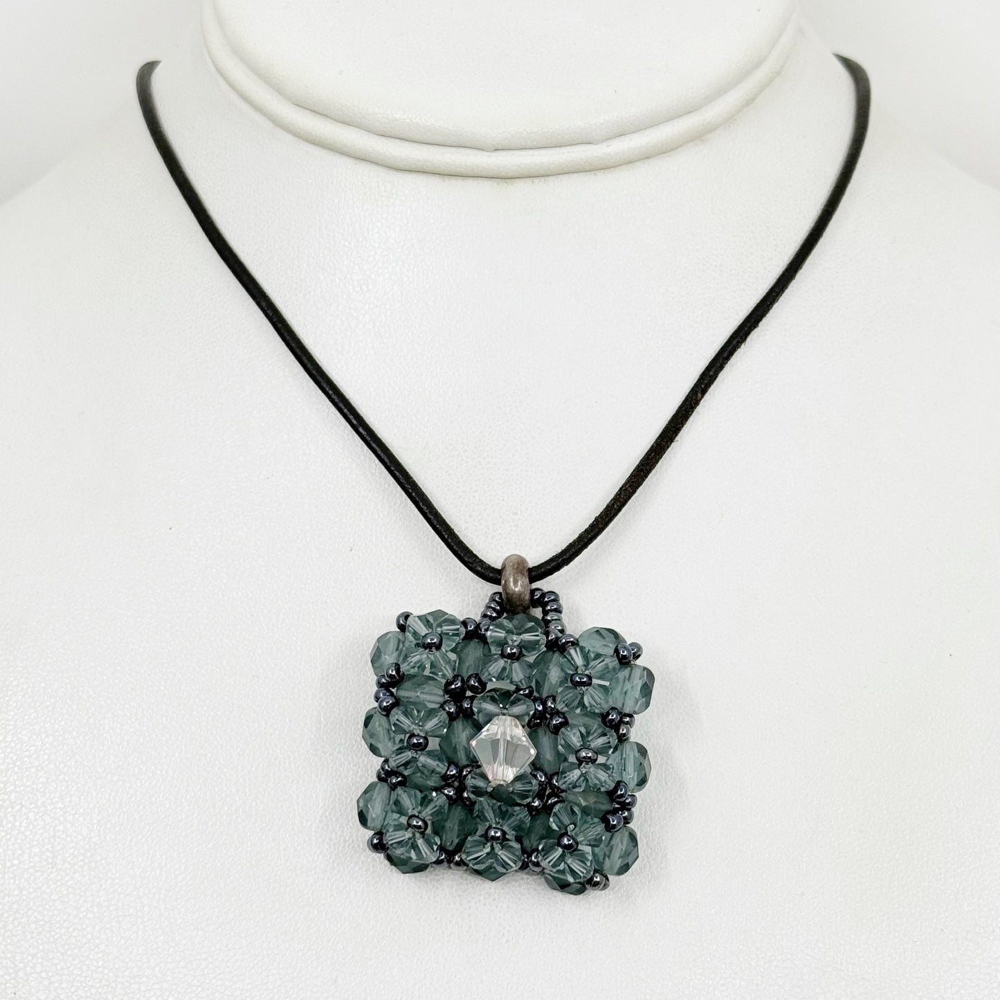 Hand Made silver plated crystal bead pendant cord necklace - GM3021