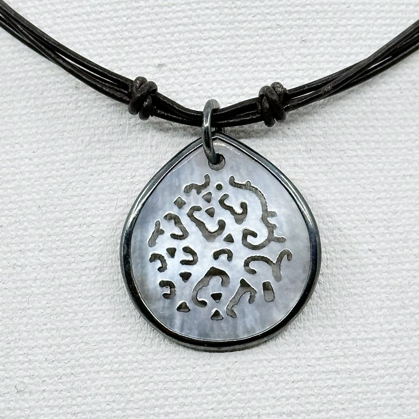 Silpada sterling silver carved shell pendant leather cord necklace - GM218