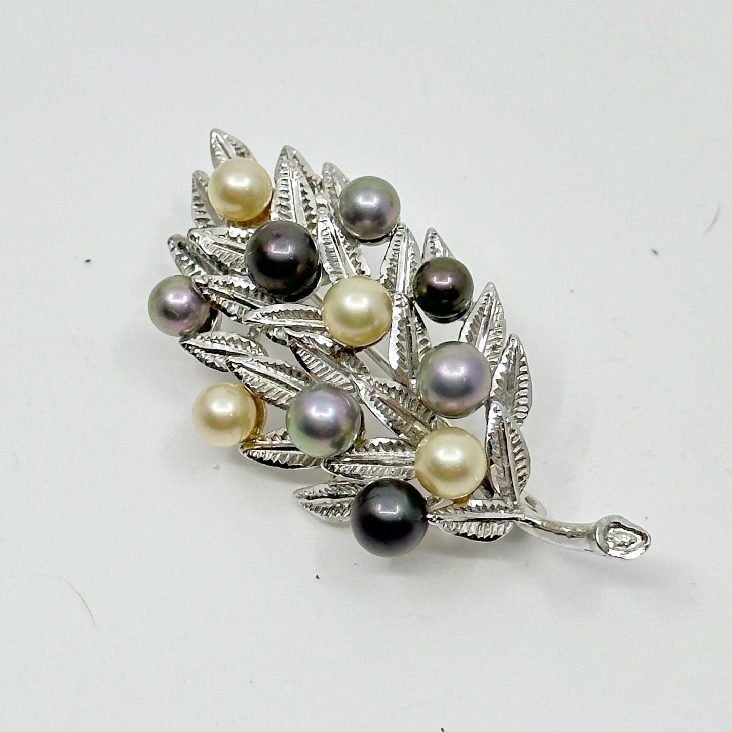 Vintage sterling silver pearl brooch - GM243