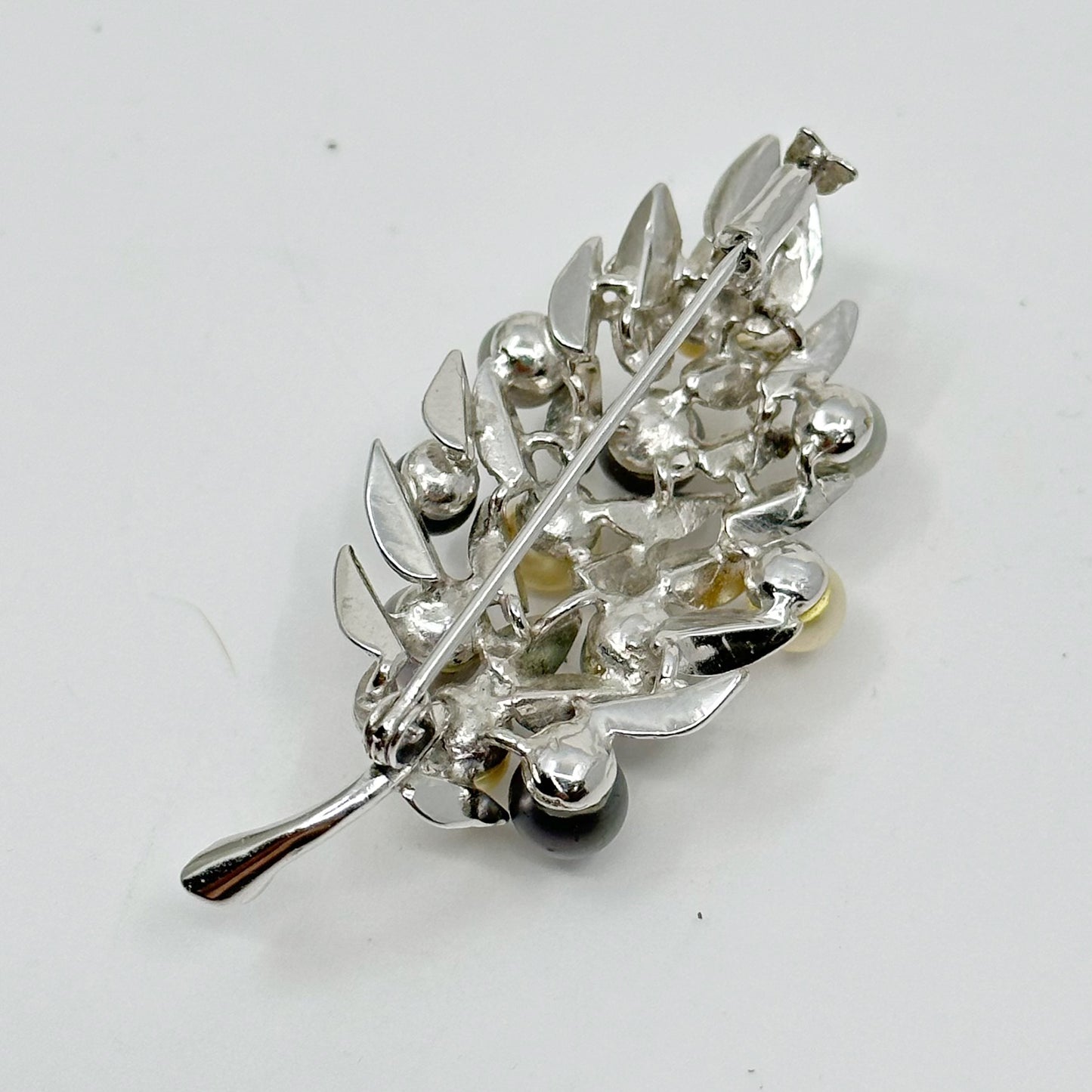 Vintage sterling silver pearl brooch - GM243