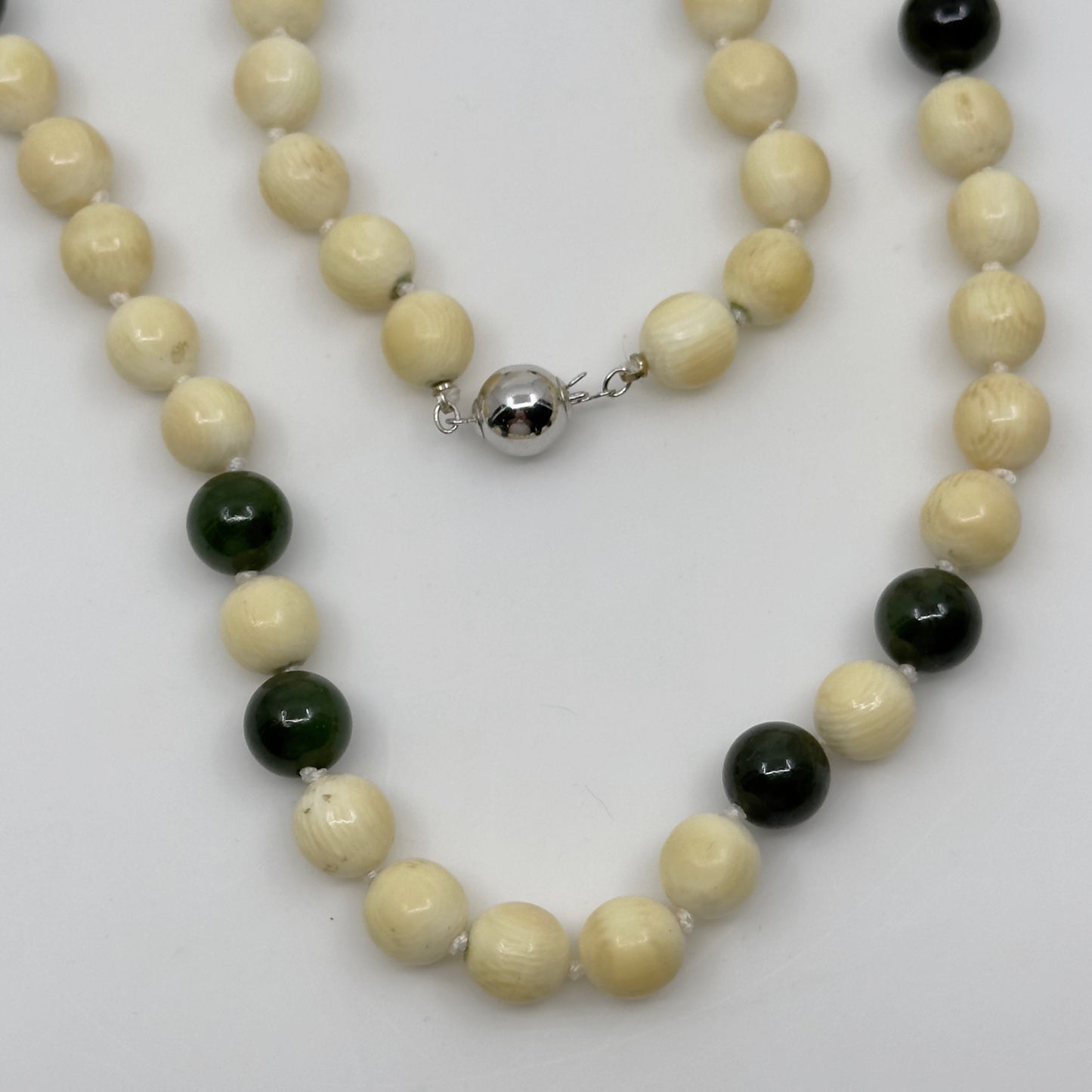 Vintage sterling silver bone & nephrite jade bead necklace - GM285