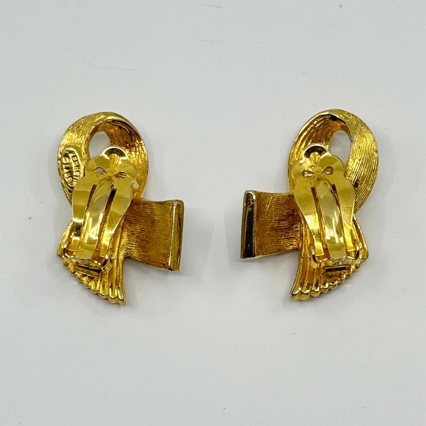 Kenneth J Lane gold tone rhinestone clip on earrings - GM1163