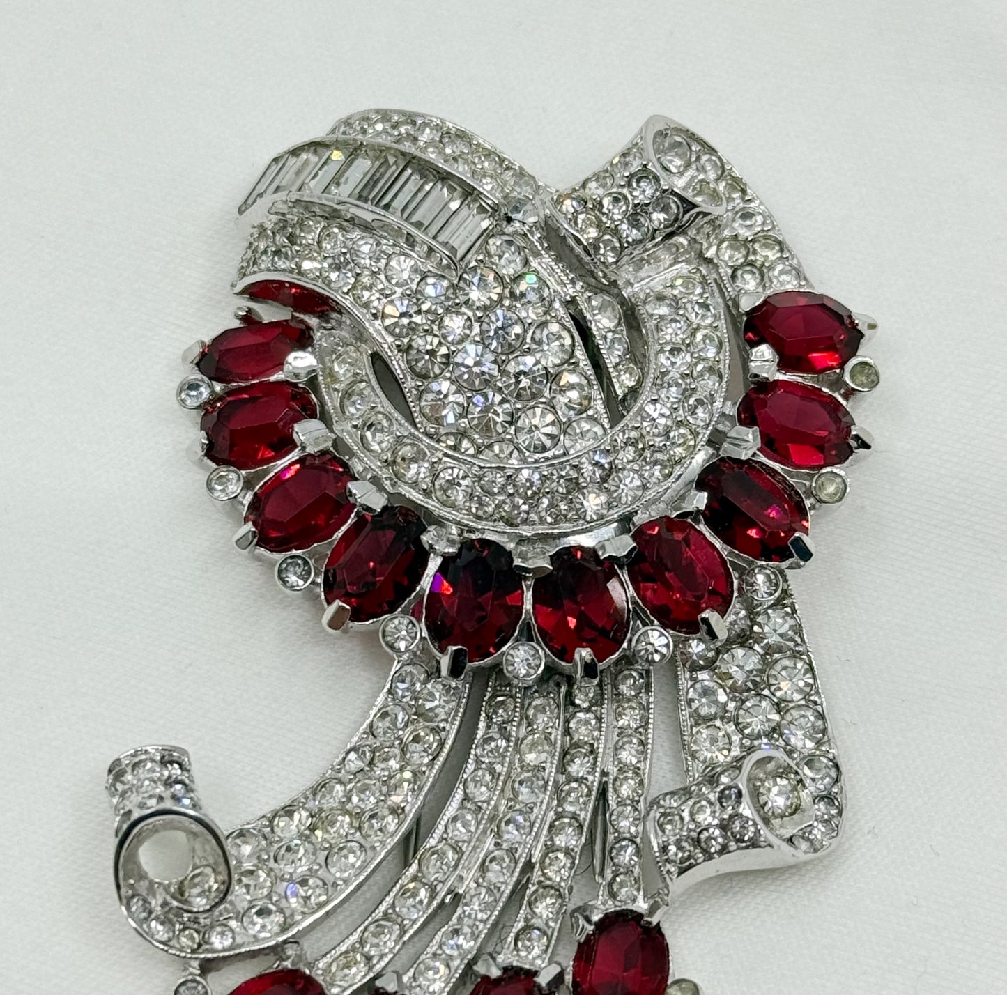 Retro Coro silver tone ruby & diamanté rhinestone spray fur clip brooch - GM30