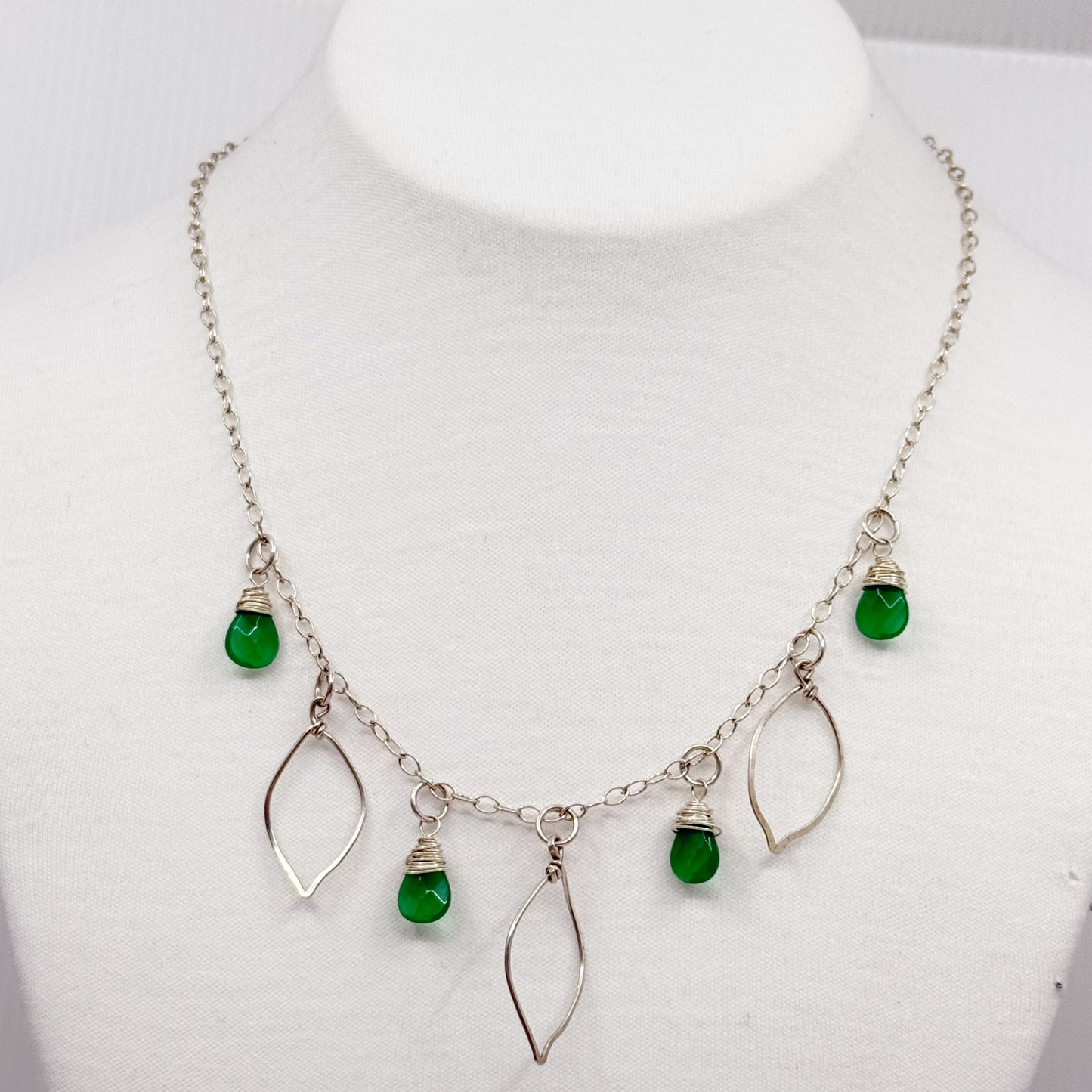 Hand Made Sterling silver chrysoprase bead charm necklace GM618