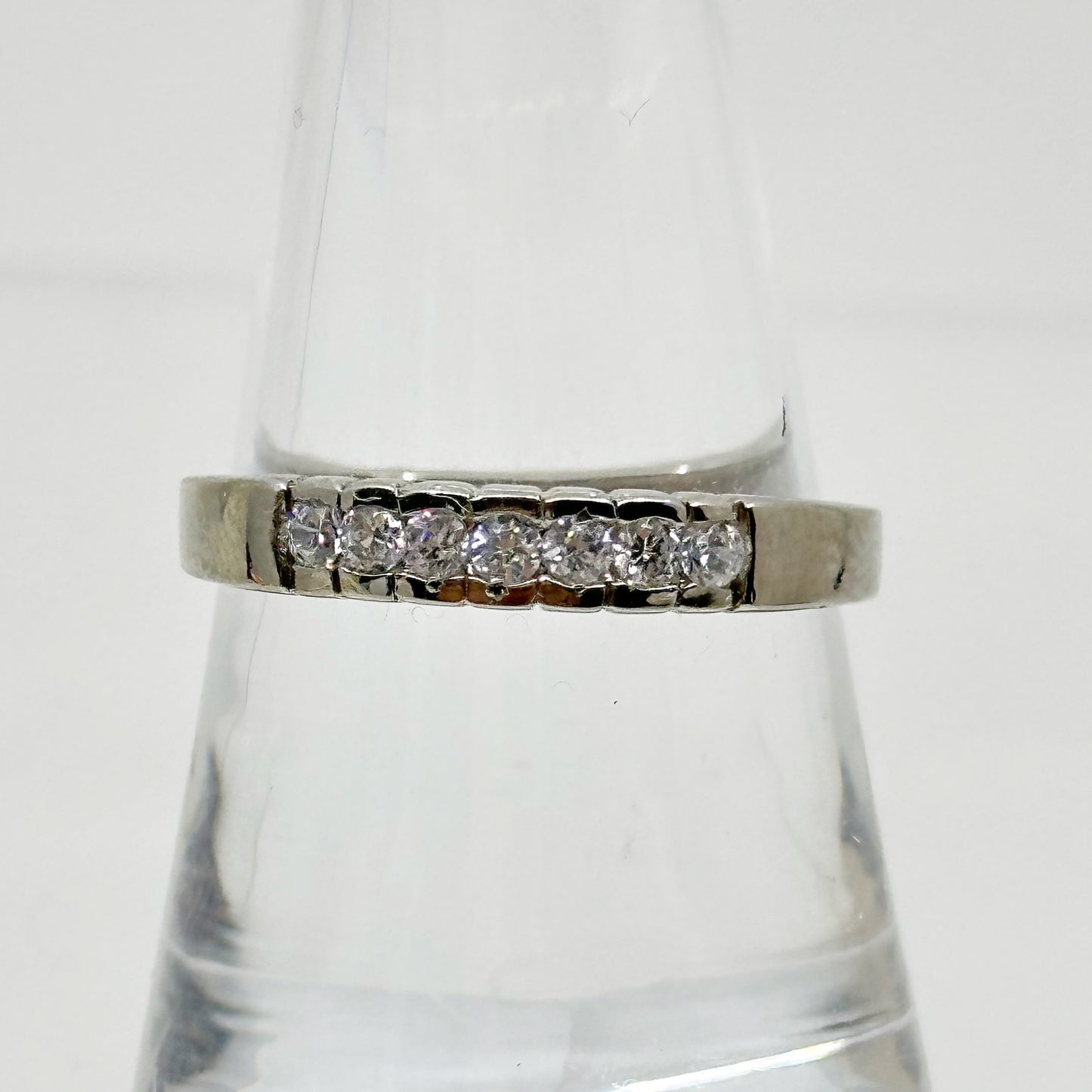 Sterling silver cubic zirconia band ring GM410
