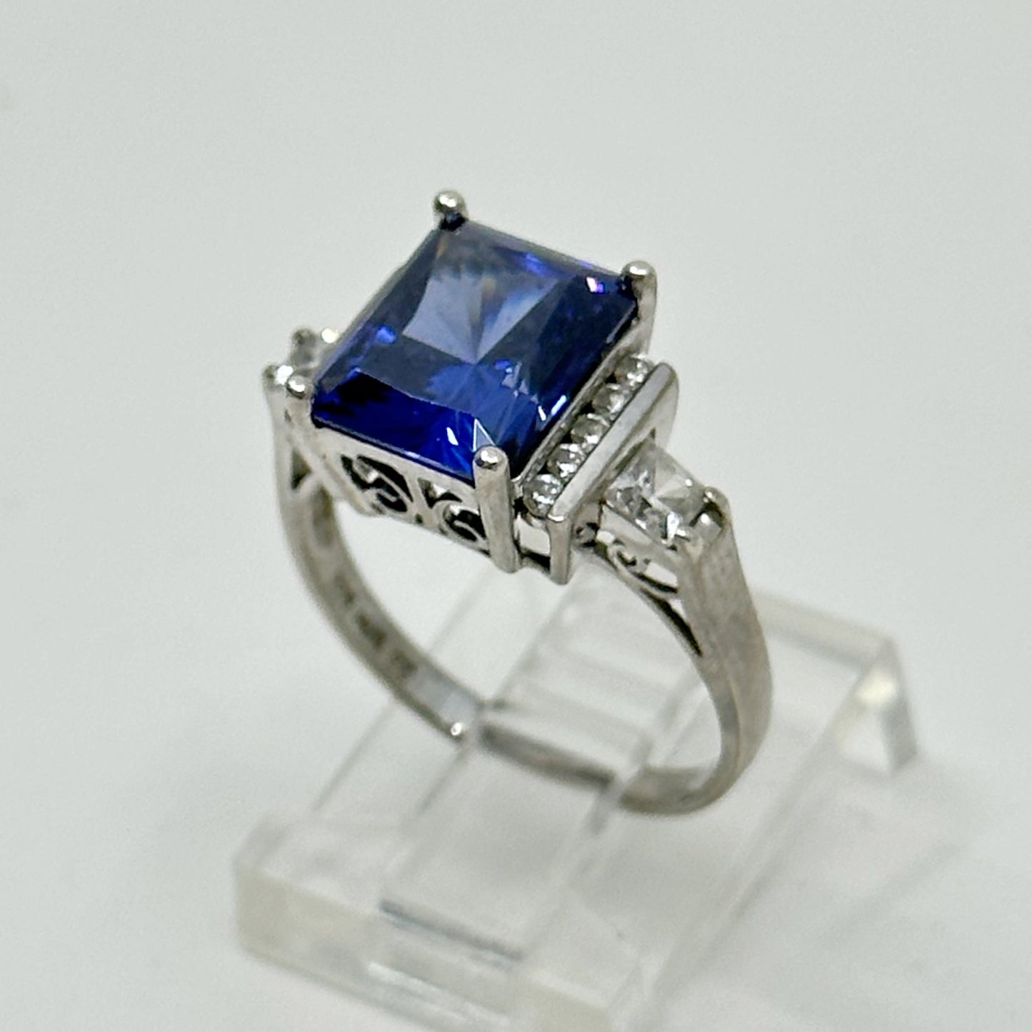 HUS Sterling silver cubic zirconia ring - GM418