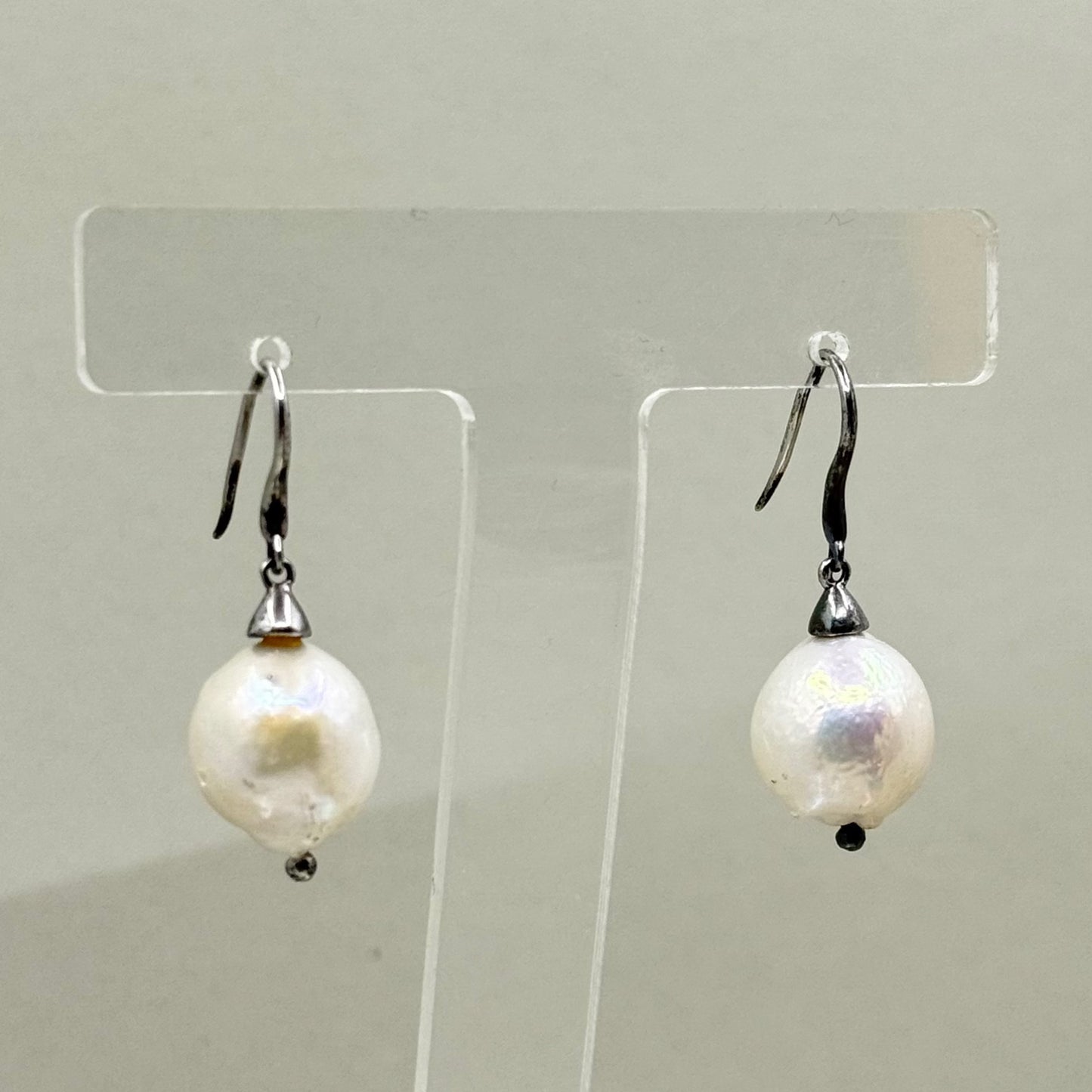 sterling silver 12mm Baroque pearl drop earrings - GM43