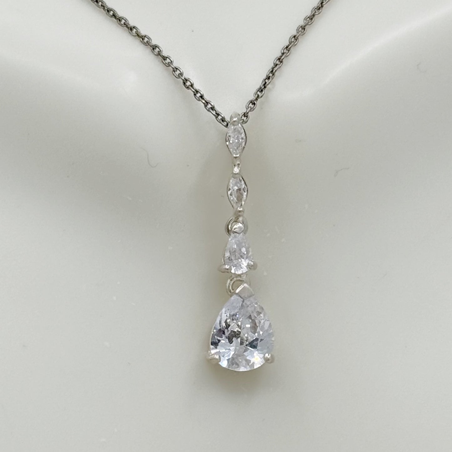 Sterling silver cubic zirconia drop pendant - GM44