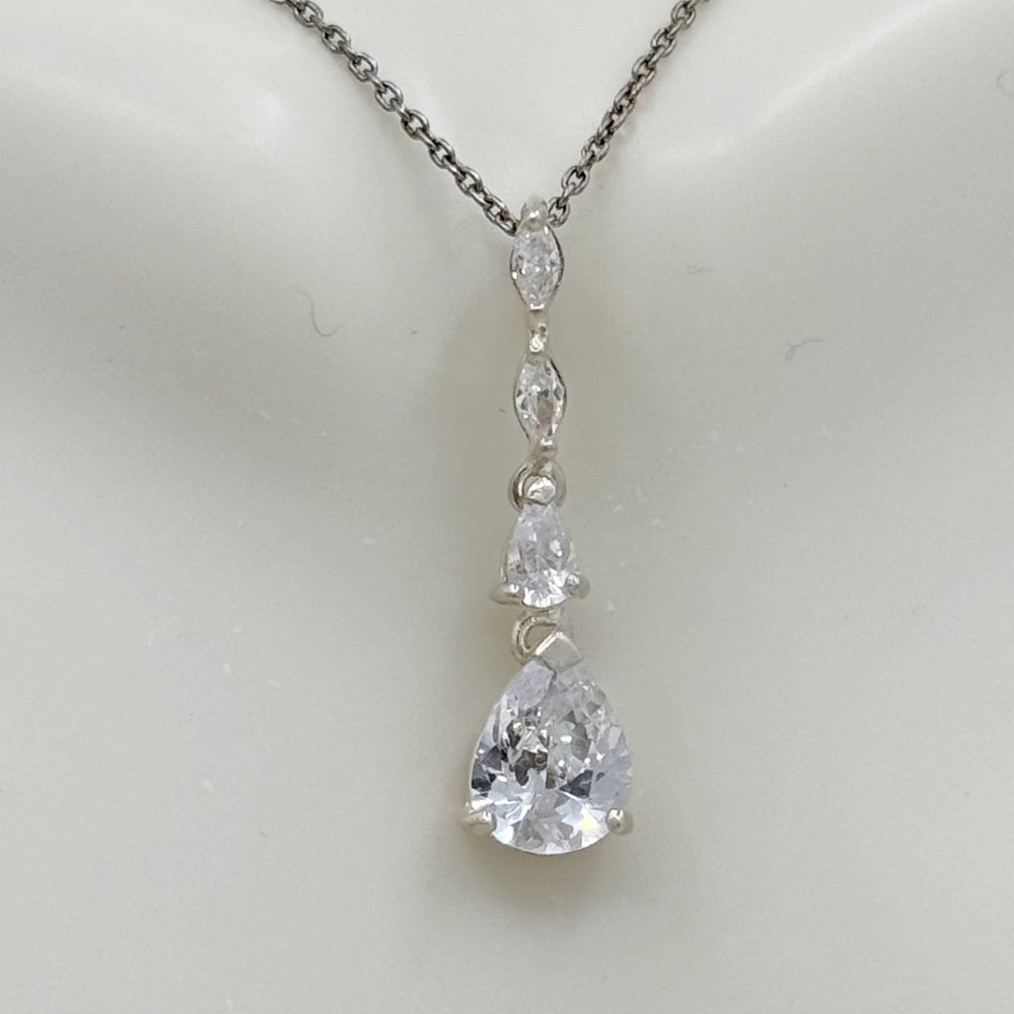 Sterling silver cubic zirconia drop pendant - GM44