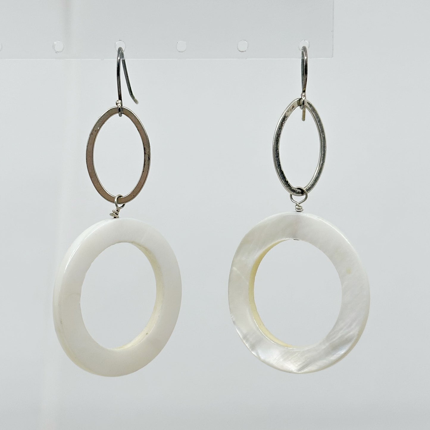 Sterling silver Mother of Pearl earrings GM448