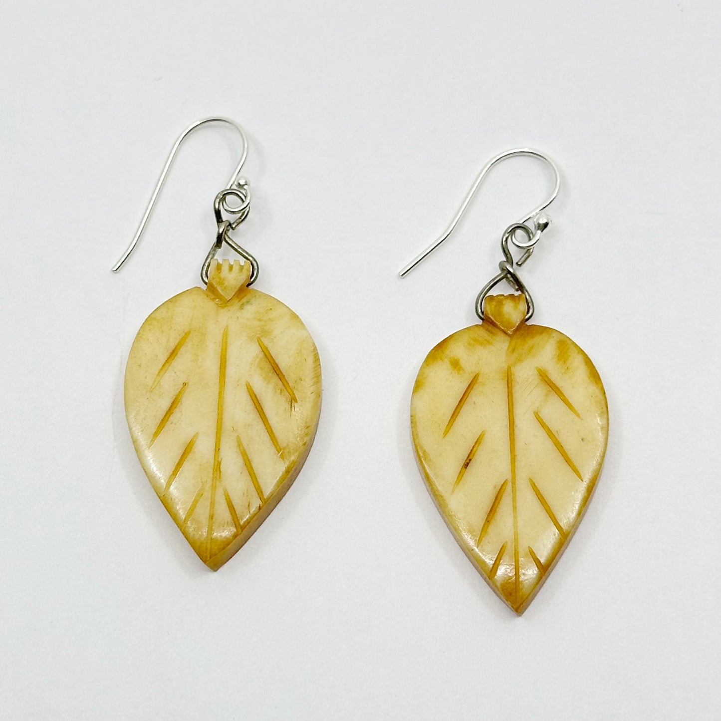 Vintage Sterling silver carved bone drop earrings GM451
