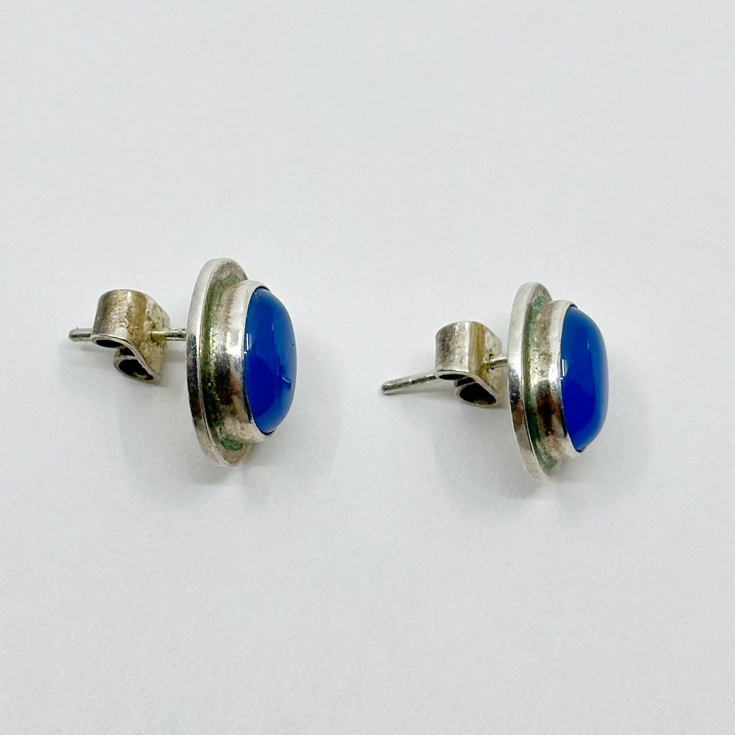 Joaquin Tinta Ecuador sterling silver Chalcedony earrings GM475